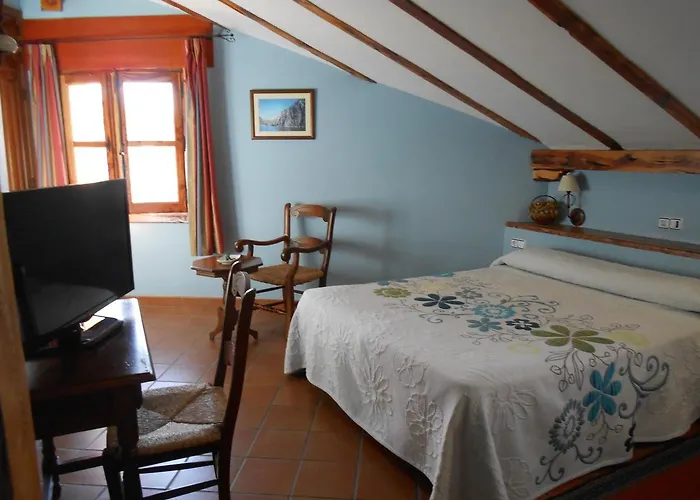 Otel Rural & Puente Del Duraton 4*